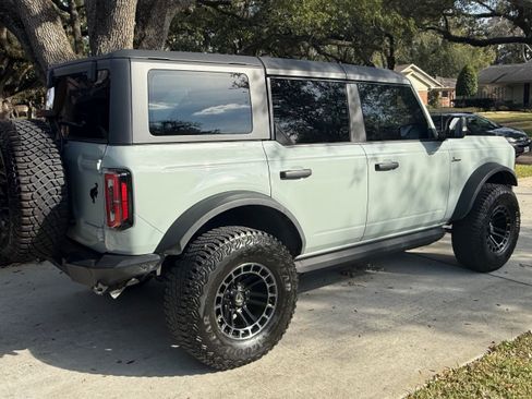 Used 2022 Ford Bronco Wildtrak image 12