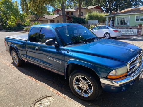 Used 2002 Dodge Dakota Sport RWD image 1