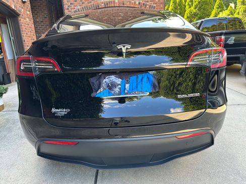 Used 2023 Tesla Model Y Performance AWD/4WD image 4