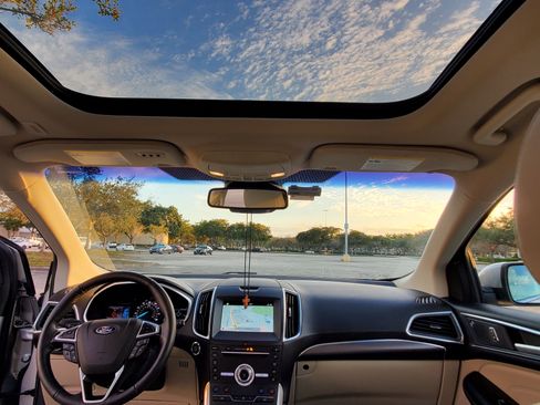 Used 2019 Ford Edge Titanium w/ Equipment Group 301A image 11