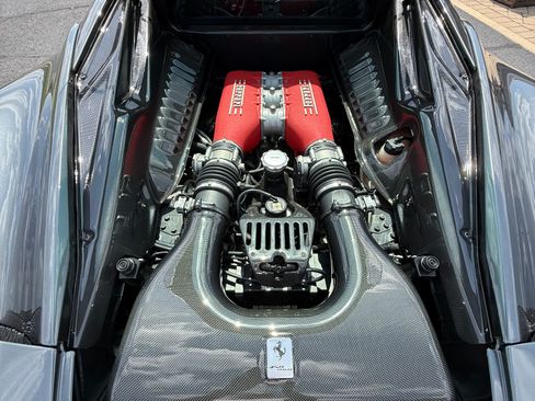 Used 2011 Ferrari 458 Italia Coupe RWD image 10