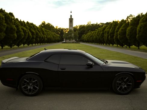 Used 2018 Dodge Challenger R/T w/ Quick Order Package 28P T/A RWD image 14