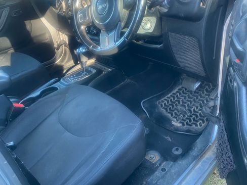 Used 2018 Jeep Wrangler Unlimited Sport image 1