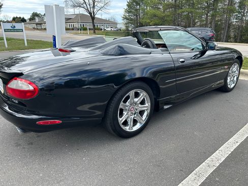 Used 1998 Jaguar XK8 Convertible image 2