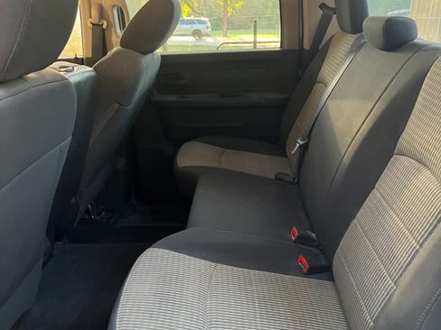 Used 2012 RAM 2500 ST w/ Chrome Appearance Group image 11