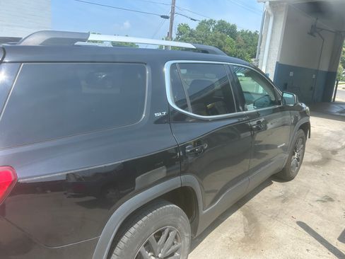 Used 2018 GMC Acadia SLT AWD/4WD image 8