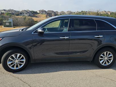 Used 2016 Kia Sorento LX w/ LX Convenience Package