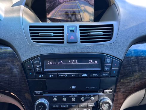 Used 2011 Acura MDX w/ Technology Package AWD/4WD image 19