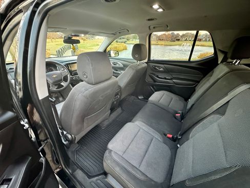 Used 2019 Chevrolet Traverse LS image 11
