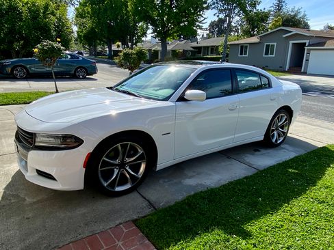 Used 2015 Dodge Charger R/T RWD image 6