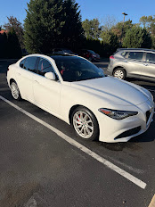 Used 2018 Alfa Romeo Giulia AWD image 4