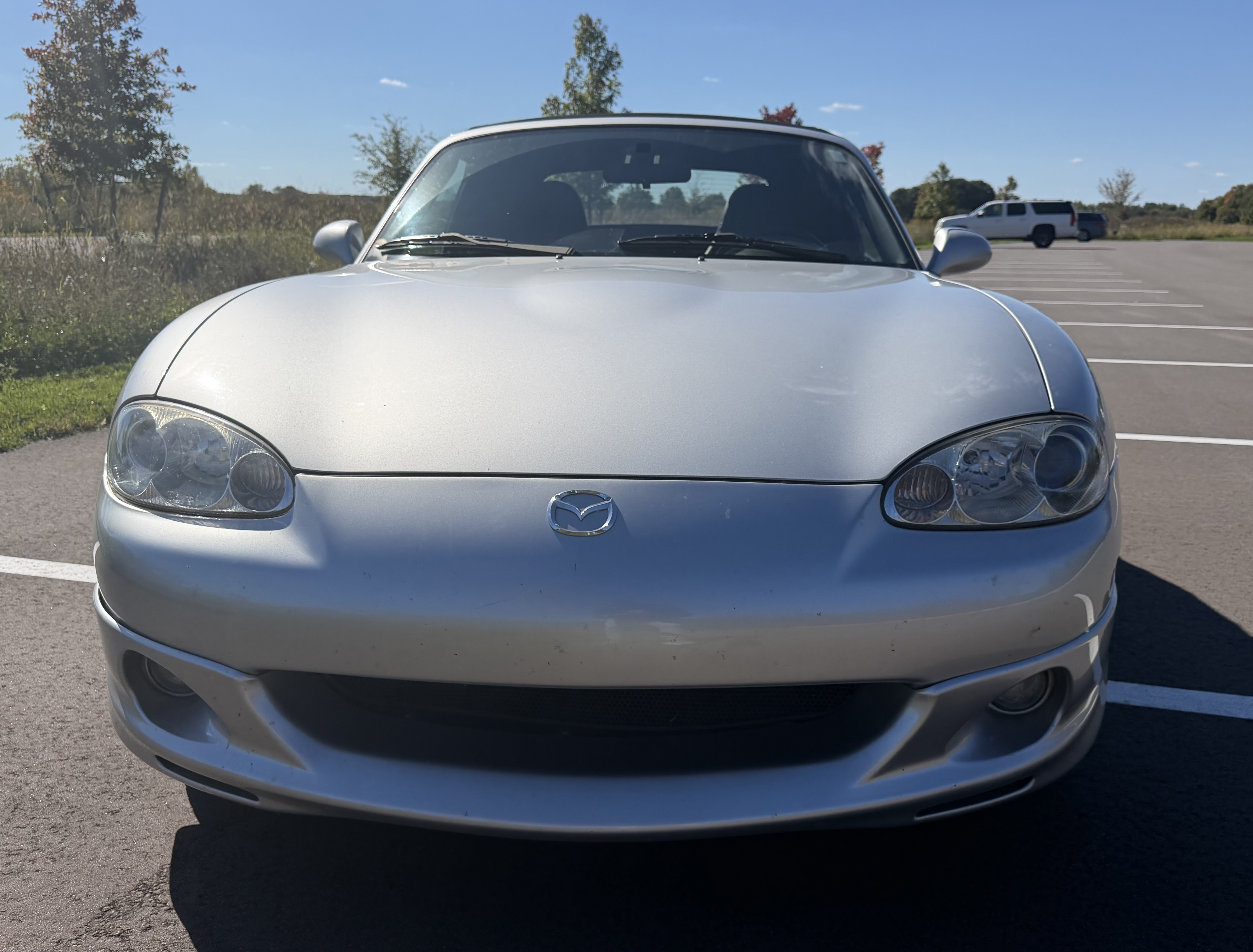 Used 2003 MAZDA MX-5 Miata RWD image 2