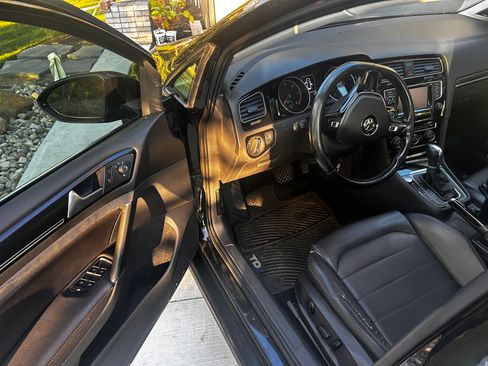 Used 2015 Volkswagen Golf TDI SEL w/ Lighting Package (SEL) FWD image 23