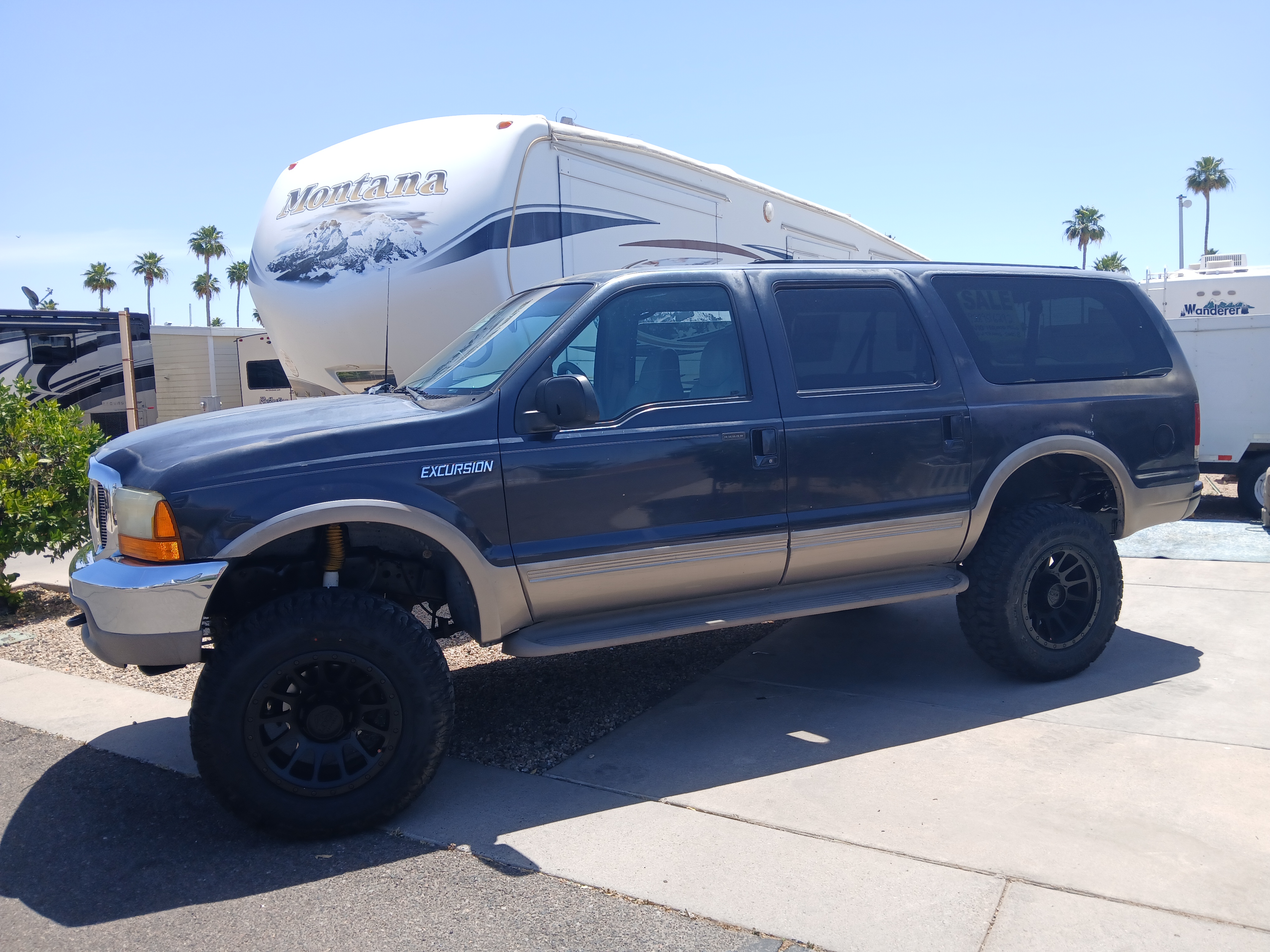 Used 2000 Ford Excursion Limited AWD/4WD image 25