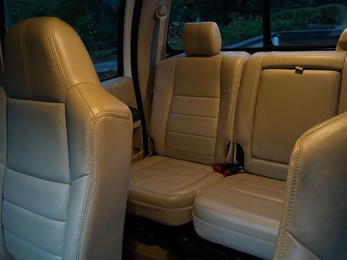 Used 2008 Ford F250 Lariat image 11