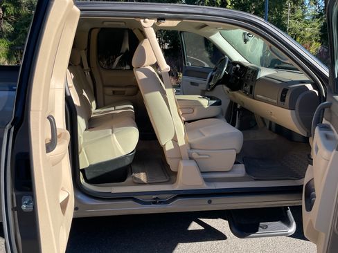 Used 2013 GMC Sierra 1500 SLE w/ Power Tech Package image 9