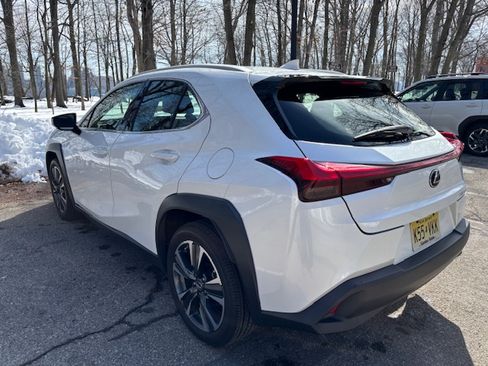 Used 2022 Lexus UX 200 w/ Accessory Package (Z1) image 19