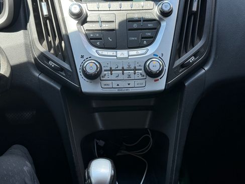 Used 2012 Chevrolet Equinox LT AWD/4WD image 9