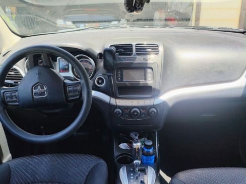 Used 2016 Dodge Journey SE w/ Flexible Seating Group image 5