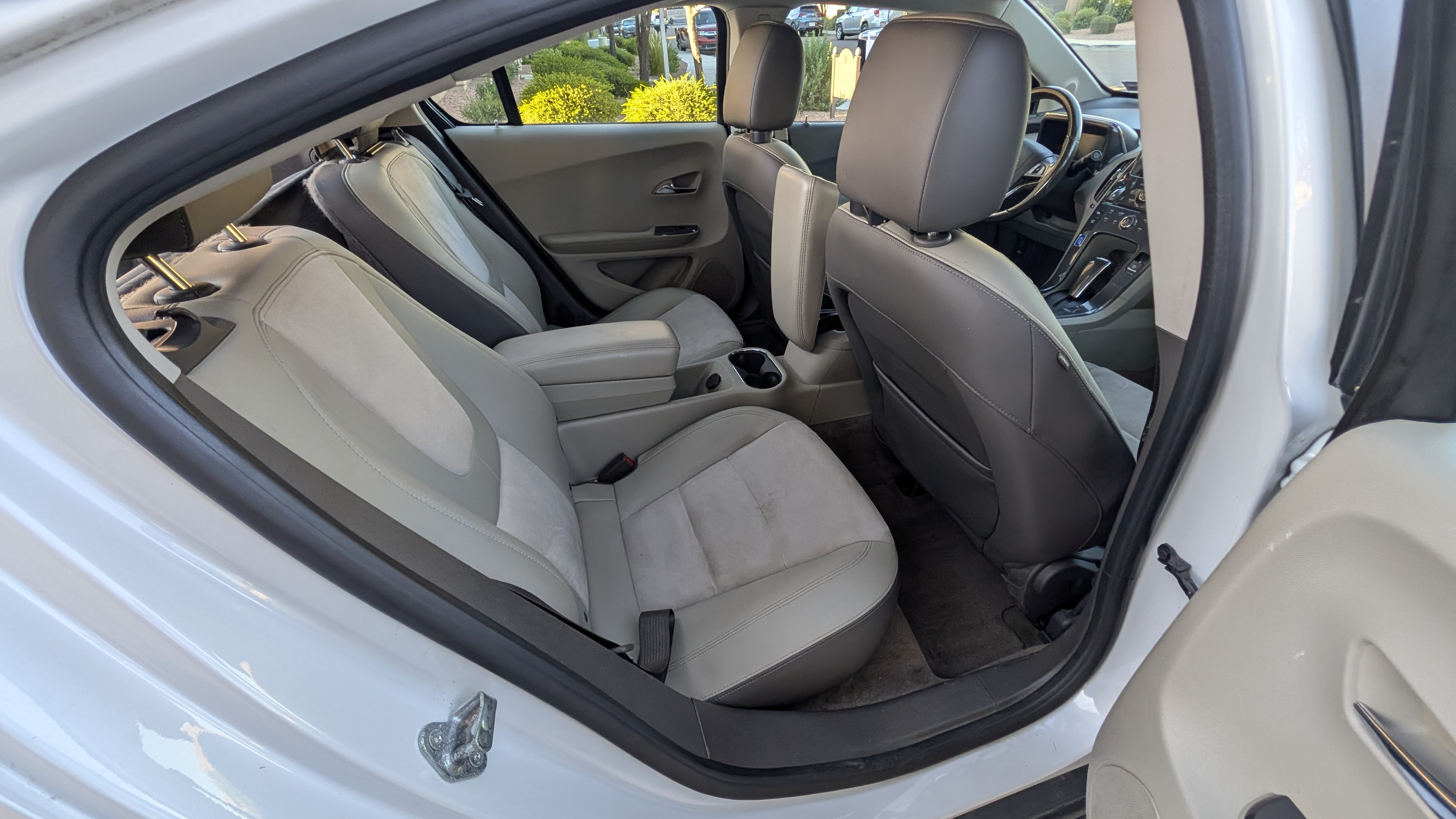 Used 2015 Chevrolet Volt Premium w/ Premium Trim Package FWD image 11