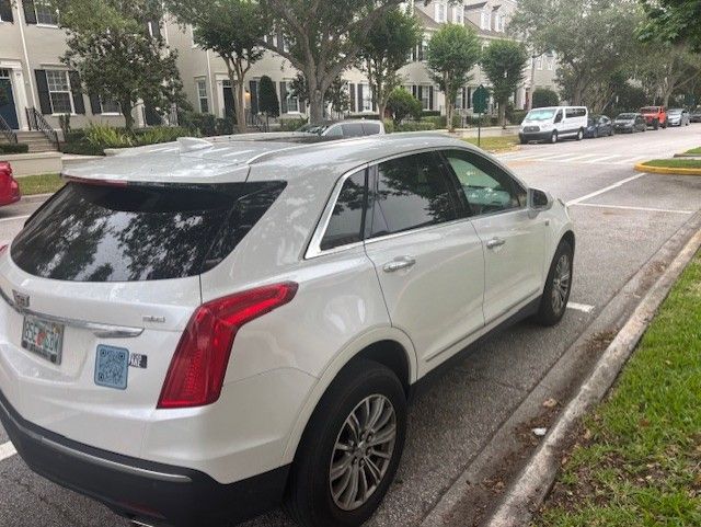 Used 2018 Cadillac XT5 Luxury w/ Driver Awareness Package FWD image 2
