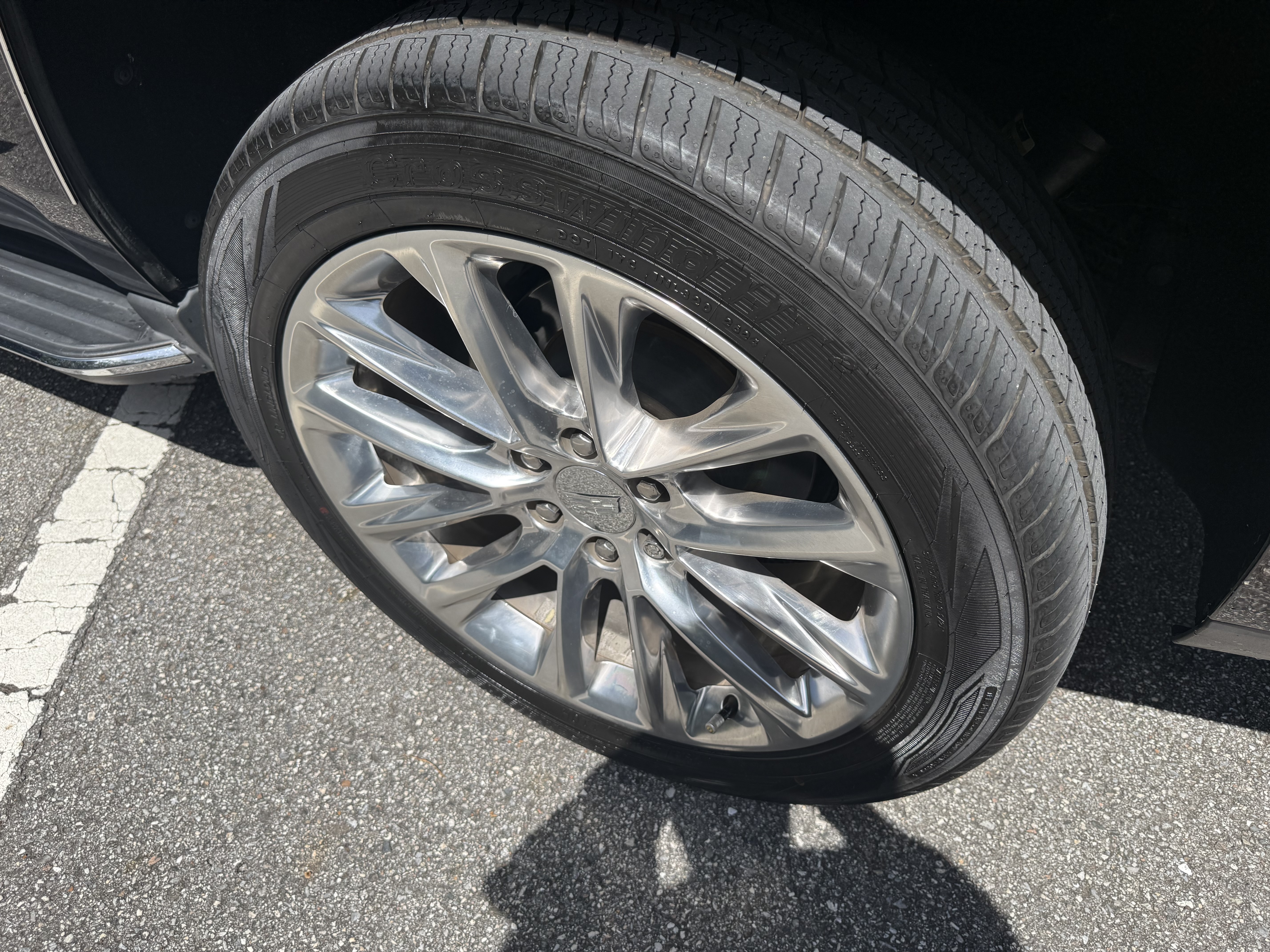 Used 2018 Cadillac Escalade Luxury RWD image 8