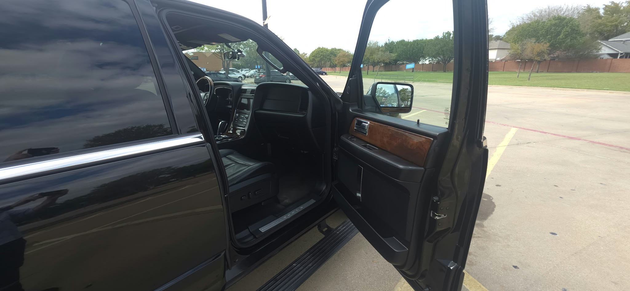 Used 2016 Lincoln Navigator L Select AWD/4WD image 10