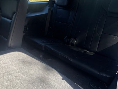 Used 2018 Chevrolet Tahoe LT image 12