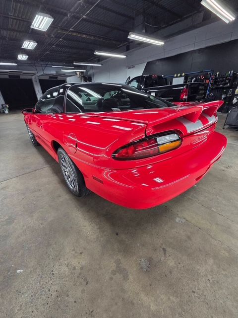 Used 2002 Chevrolet Camaro Z28 w/ SS Performance/Appearance Pkg RWD image 17