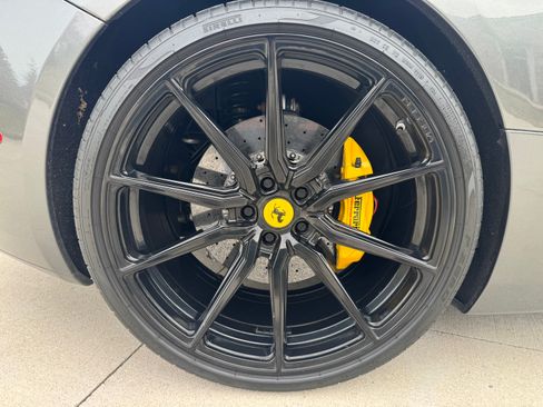 Used 2010 Ferrari California image 18