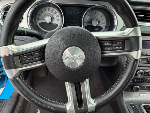 Used 2011 Ford Mustang Premium w/ 202A Rapid Spec Order Code RWD image 8