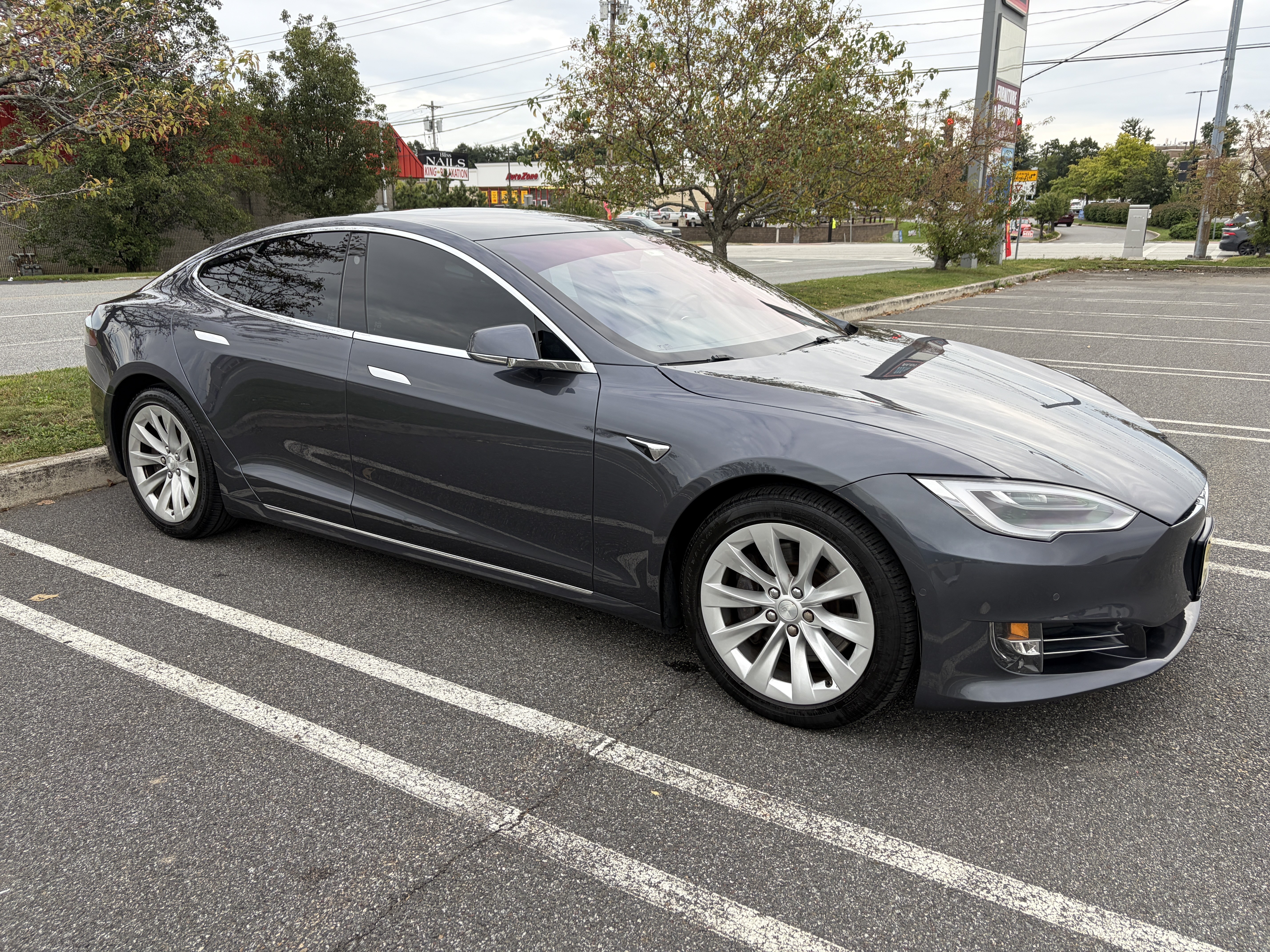 Used 2018 Tesla Model S 75D AWD/4WD image 2