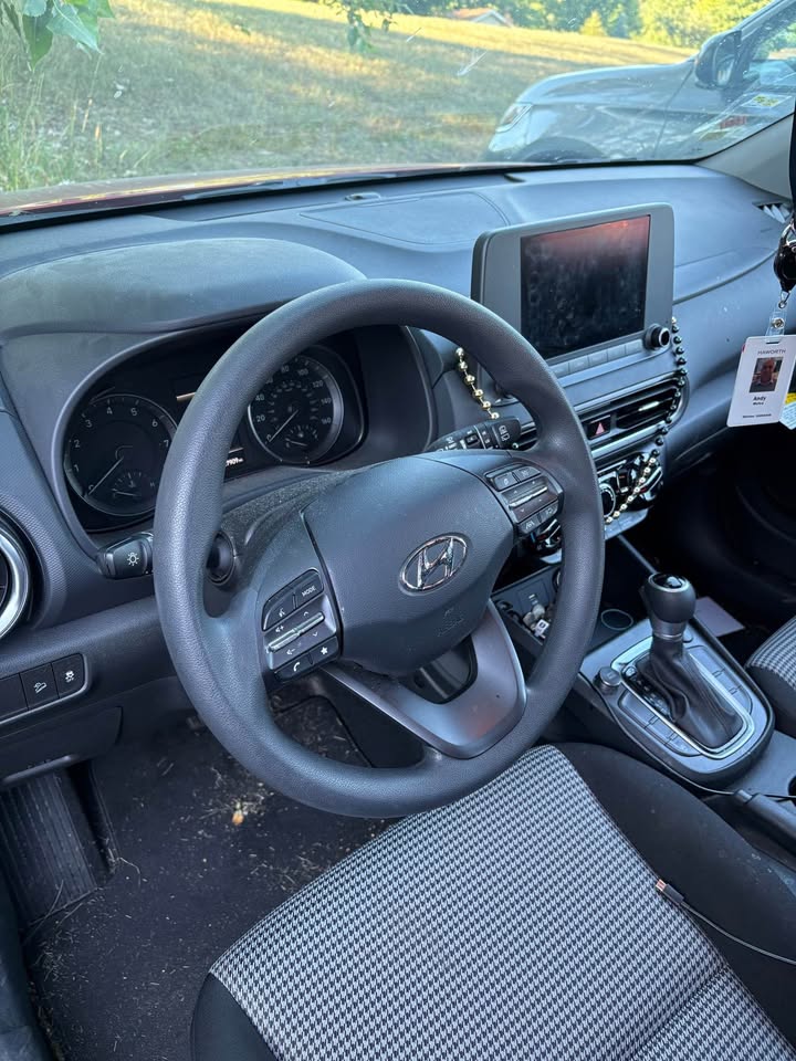 Used 2022 Hyundai Kona SE AWD/4WD image 4