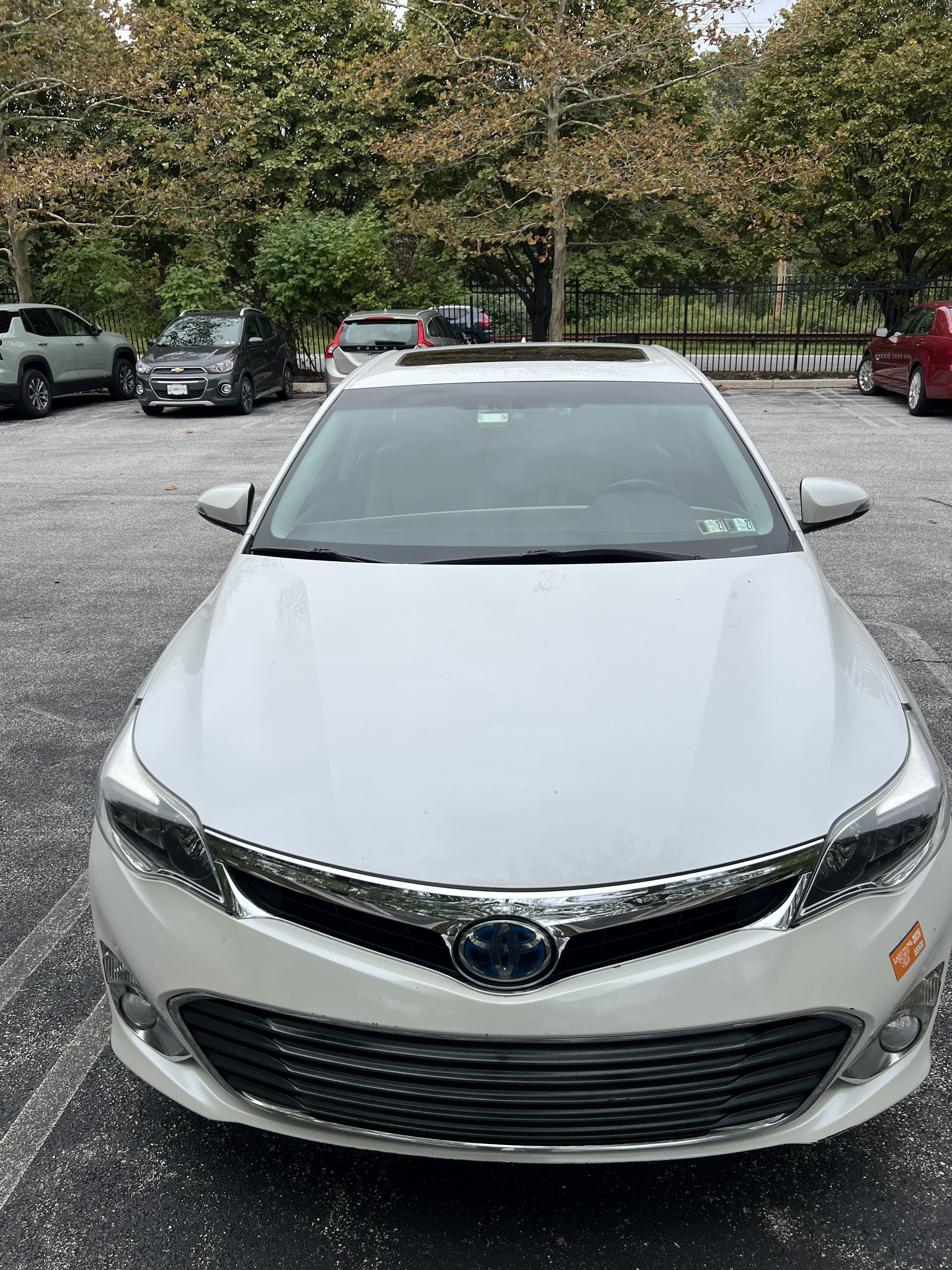 Used 2015 Toyota Avalon Limited w/ Technology Package FWD image 1