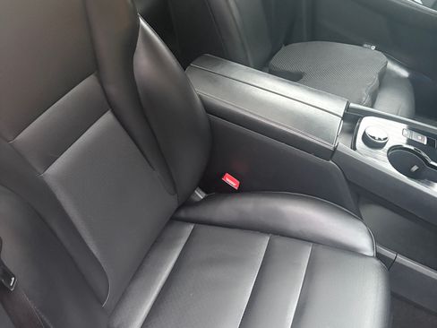 Used 2021 Nissan Rogue SV w/ Premium Package image 9