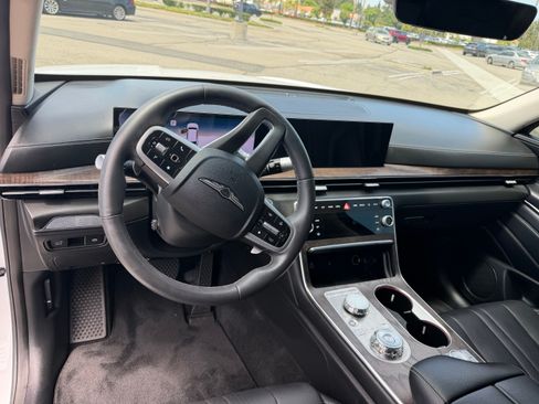 Used 2025 Genesis GV80 2.5T Select AWD/4WD image 9