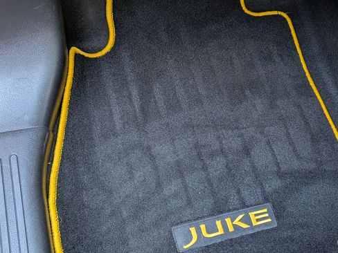 Used 2017 Nissan Juke SV image 30