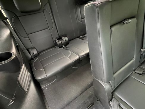 Used 2019 Chevrolet Tahoe LT RWD image 13