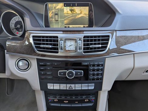 Used 2015 Mercedes-Benz E 350 4MATIC Wagon image 9