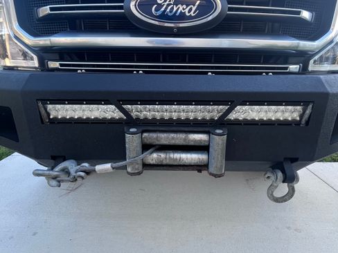 Used 2021 Ford F250 Platinum w/ Tremor Off-Road Package image 10