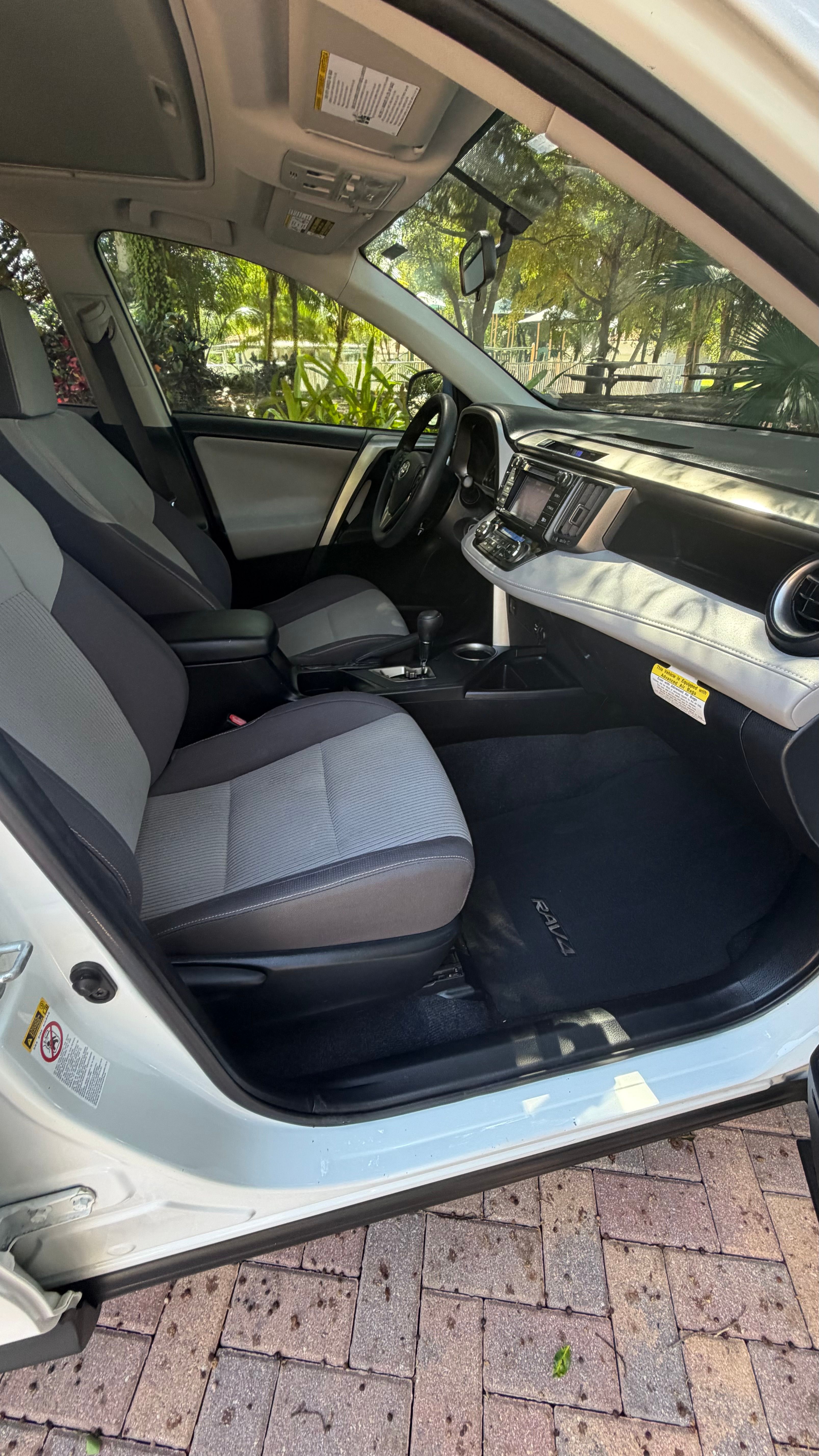 Used 2015 Toyota RAV4 XLE FWD image 13