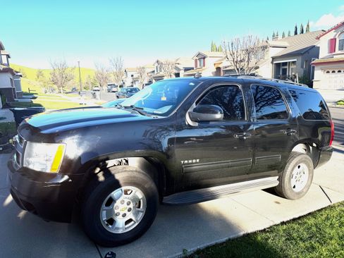Used 2012 Chevrolet Tahoe LT image 1