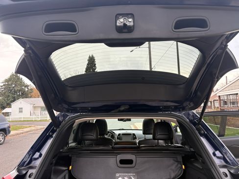 Used 2015 Jeep Cherokee Limited w/ Luxury Group image 11