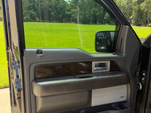 Used 2014 Ford F150 Platinum RWD image 23