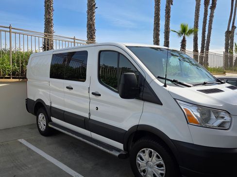 Used 2019 Ford Transit 250 130 Low Roof image 2