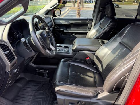 Used 2021 Ford Expedition Max XLT image 11