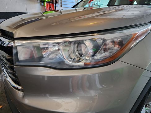 Used 2014 Toyota Highlander Limited image 16