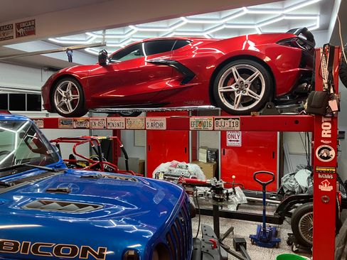 Used 2023 Chevrolet Corvette Stingray Preferred Cpe w/ Z51 Performance Package image 10