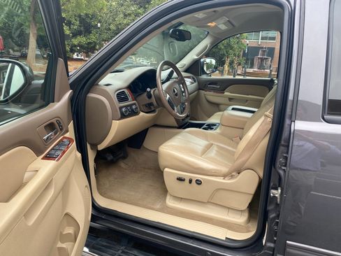 Used 2011 GMC Sierra 1500 SLT w/ Suspension Package, Off-Road image 11