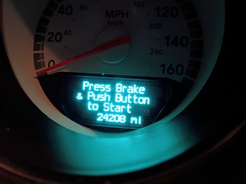 Used 2010 Dodge Challenger R/T image 8